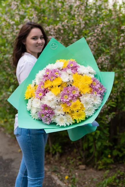 Букет из кустовых хризантем Мятный