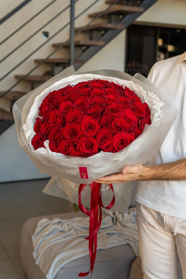 Букет из 51 роз Лучи любви